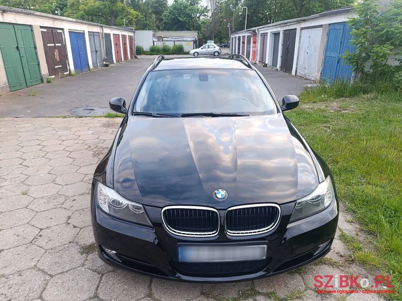 2008' BMW 3 Series 320I photo #3