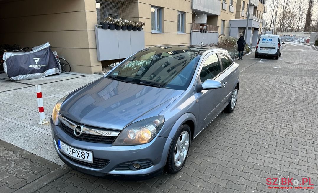 2008' Opel Astra photo #1