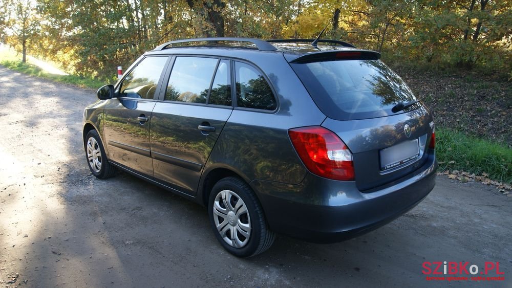 2008' Skoda Fabia photo #4