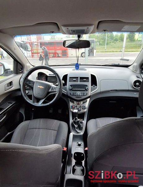 2011' Chevrolet Aveo 1.4 Lt photo #5