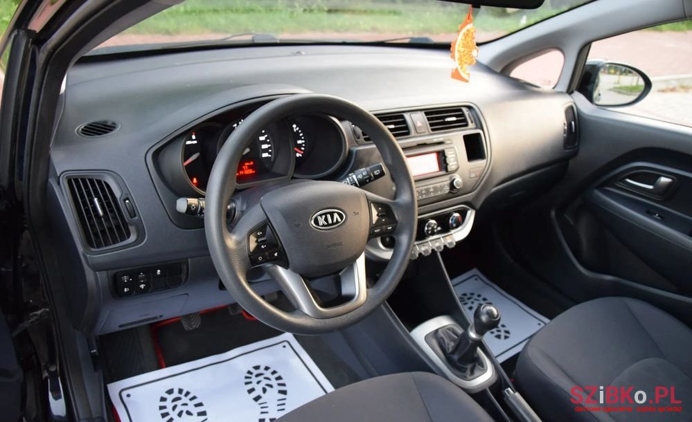 2011' Kia Rio photo #5