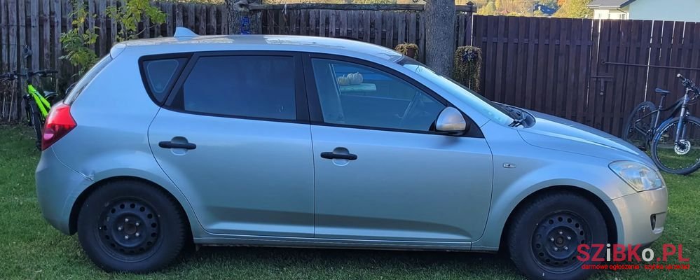 2007' Kia Ceed Comfort photo #2