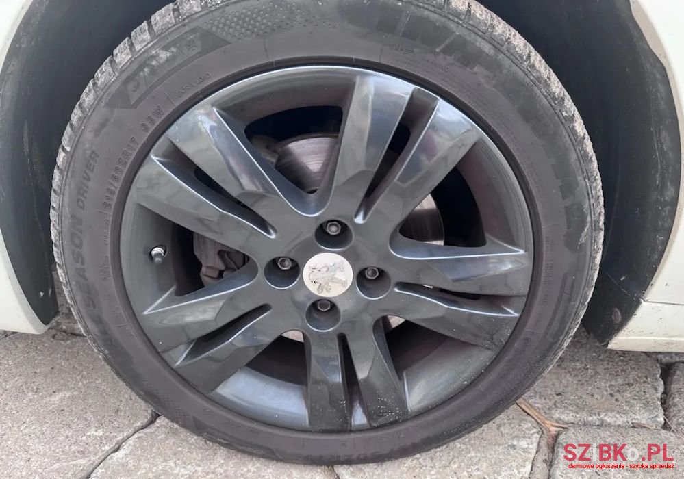 2014' Peugeot 5008 photo #5