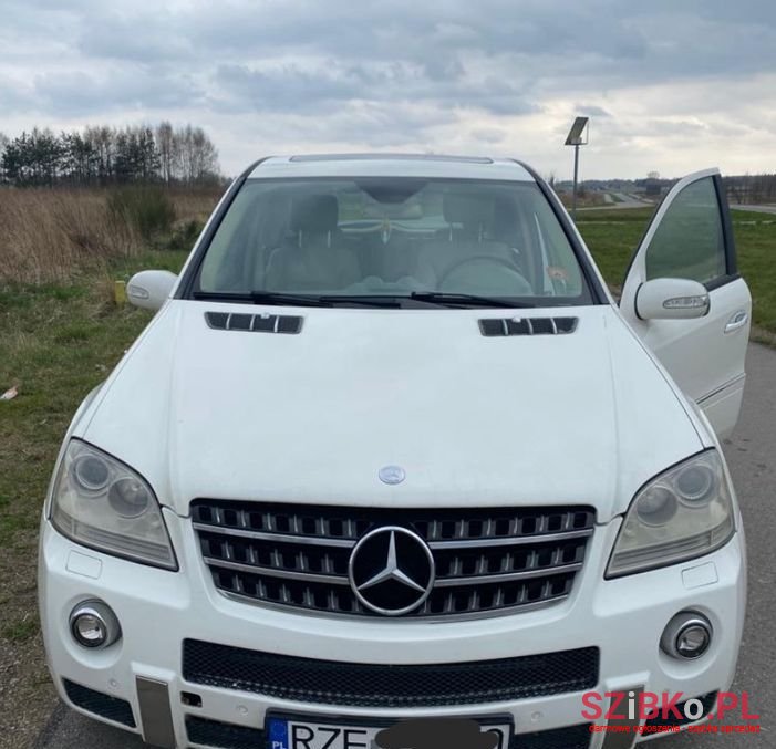 2005' Mercedes-Benz Ml photo #3