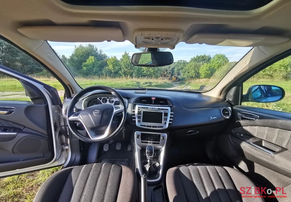 2009' Lancia Delta photo #6