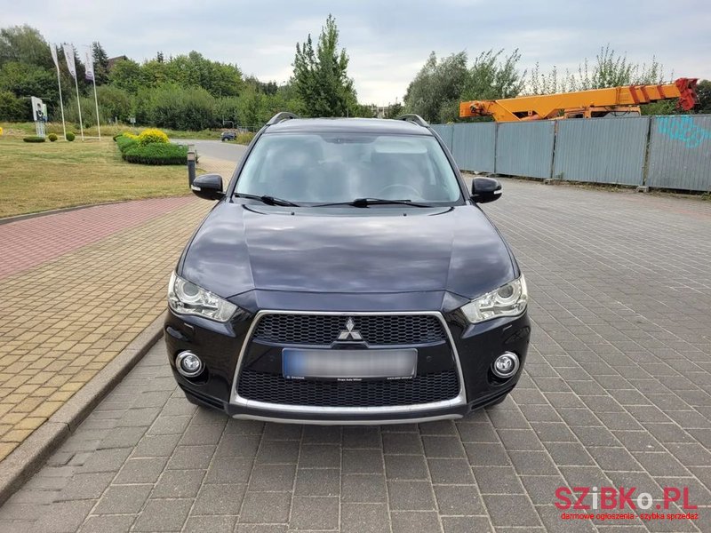 2012' Mitsubishi Outlander 2.0 Intense + 2Wd Cvt photo #5