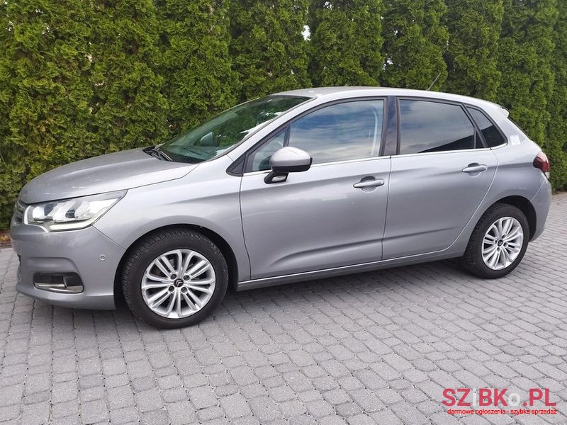 2017' Citroen C4 photo #2