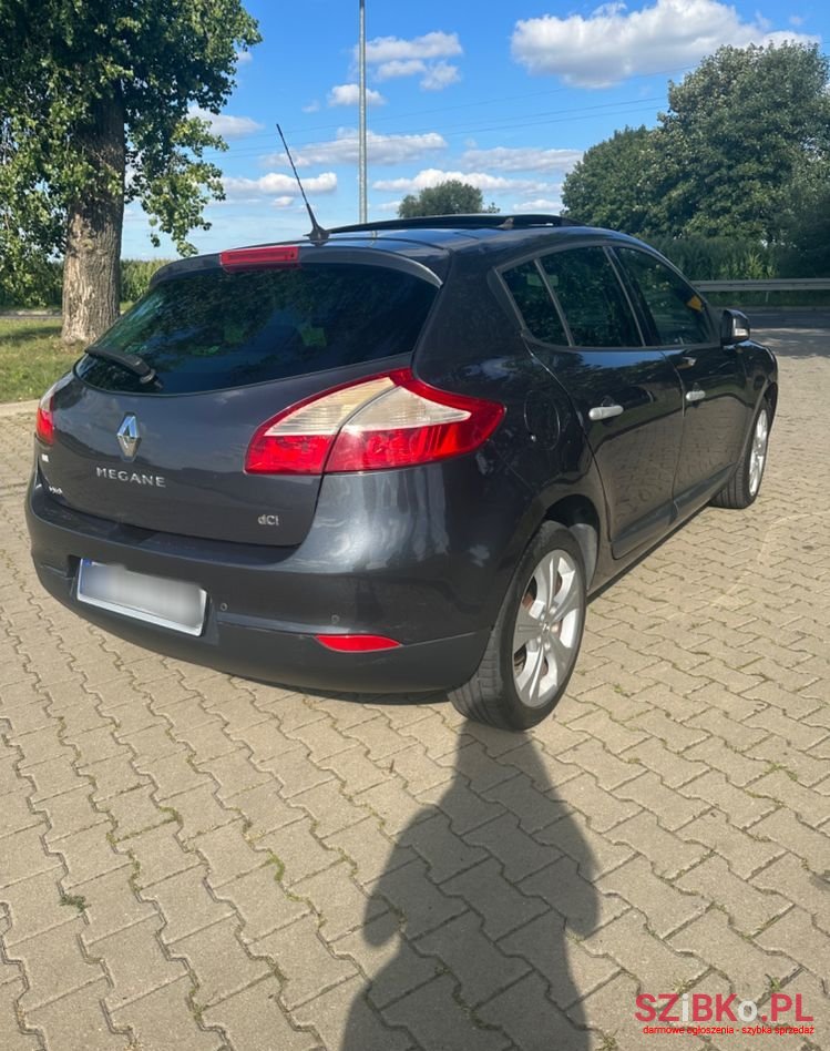 2011' Renault Megane photo #6