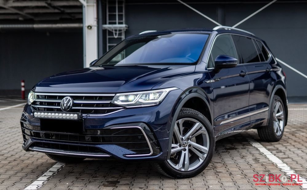 2022' Volkswagen Tiguan Allspace photo #1