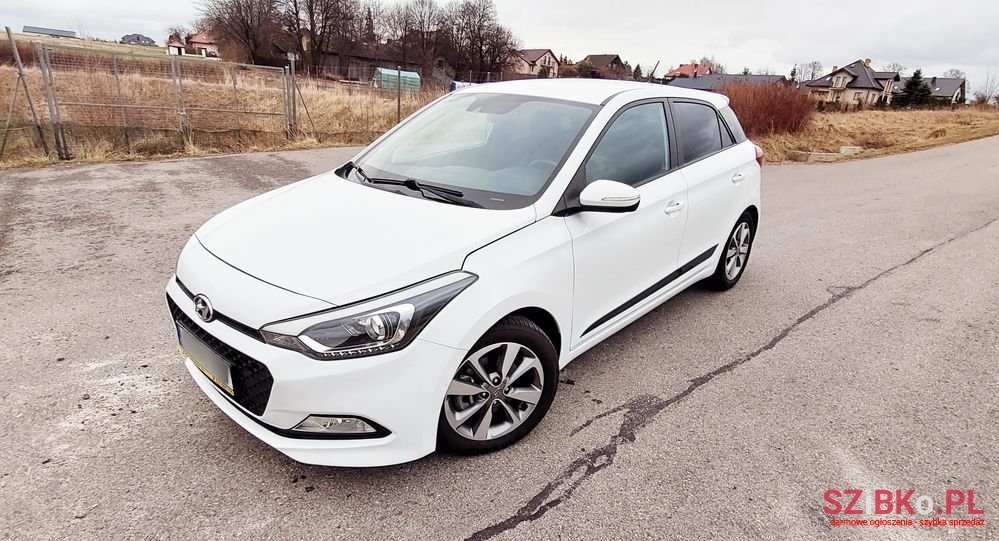 2017' Hyundai i20 photo #1