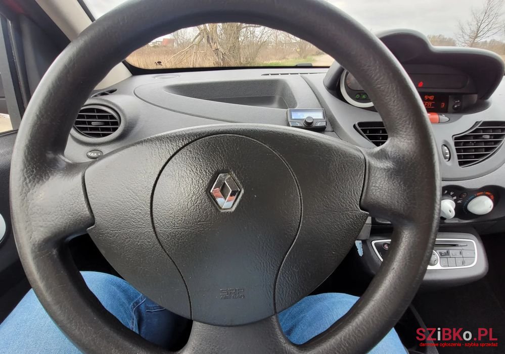 2011' Renault Twingo photo #6