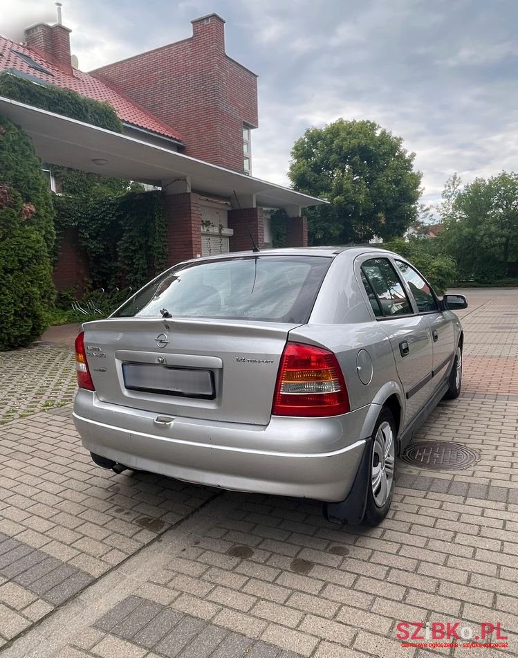2008' Opel Astra Iii 1.4 Sport photo #3