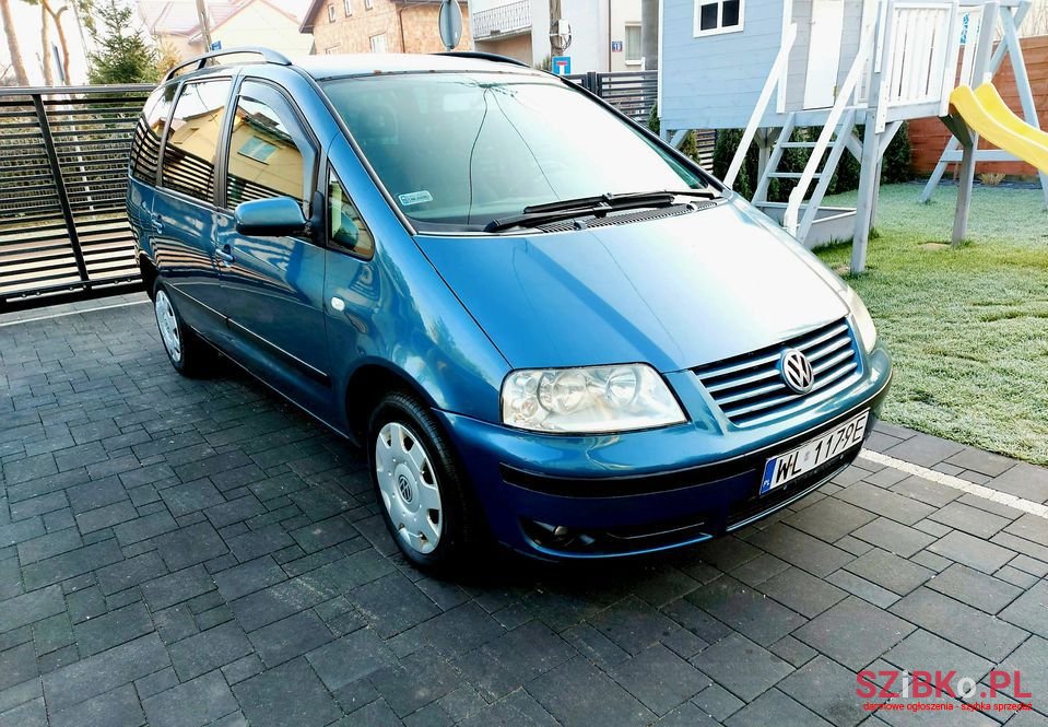 2002' Volkswagen Sharan photo #3