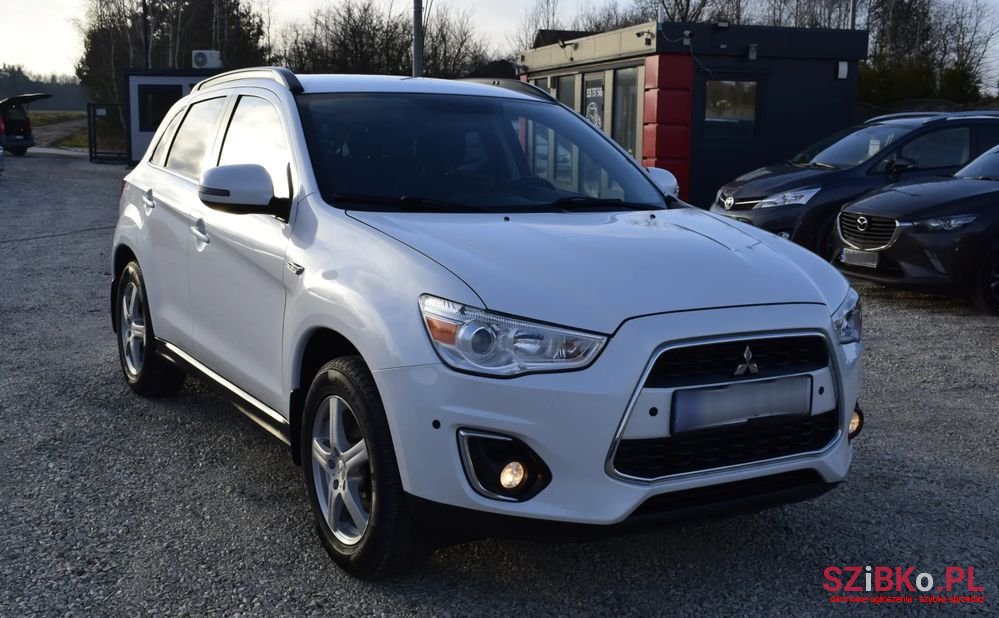 2015' Mitsubishi ASX photo #3