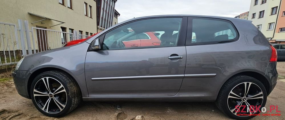 2006' Volkswagen Golf photo #3