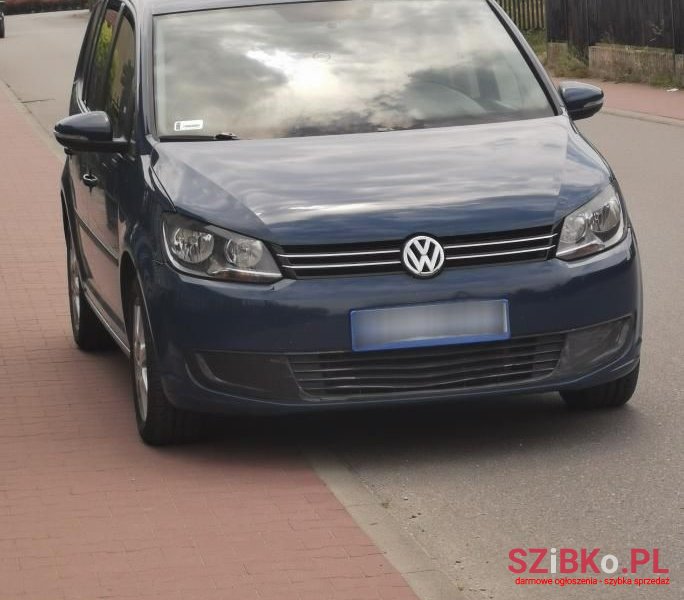 2012' Volkswagen Touran photo #6