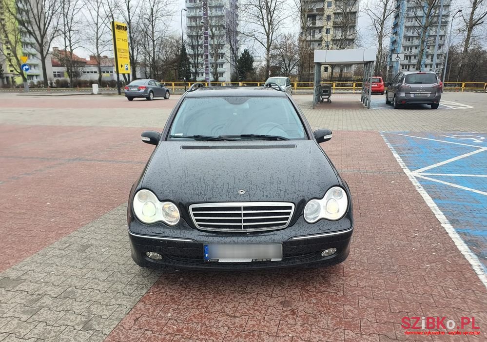 2004' Mercedes-Benz C-Class photo #4