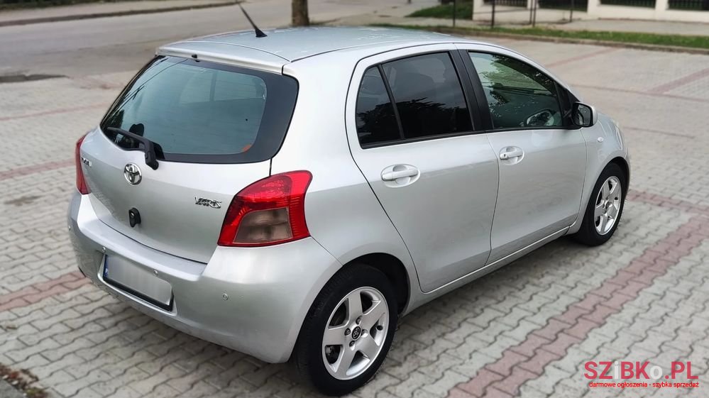 2006' Toyota Yaris 1.3 Terra Plus photo #4