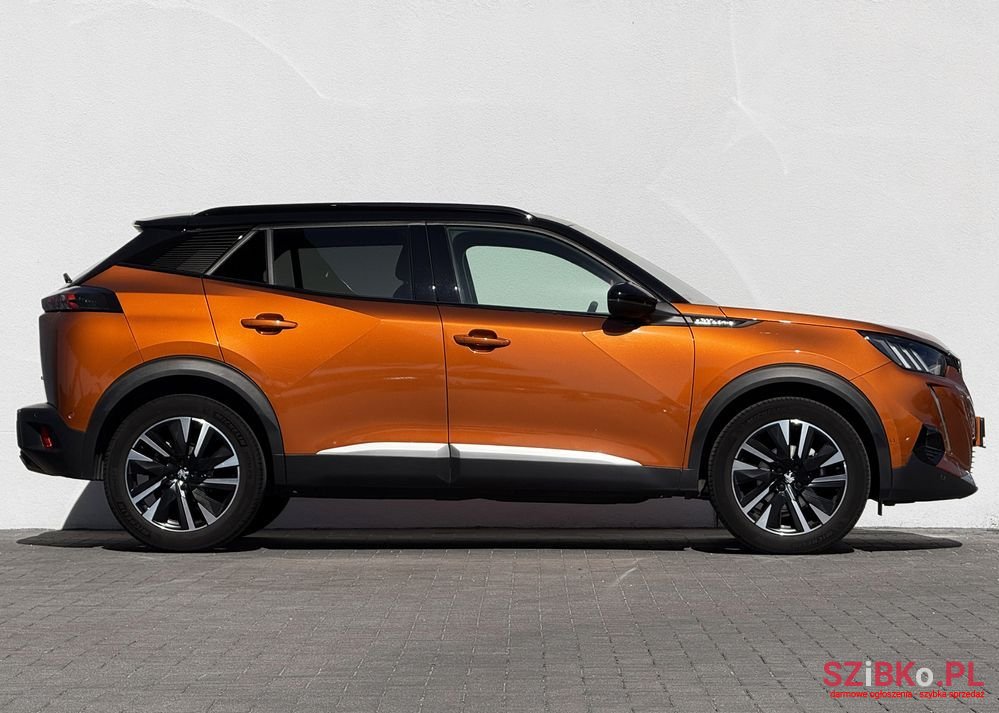 2020' Peugeot 2008 photo #3