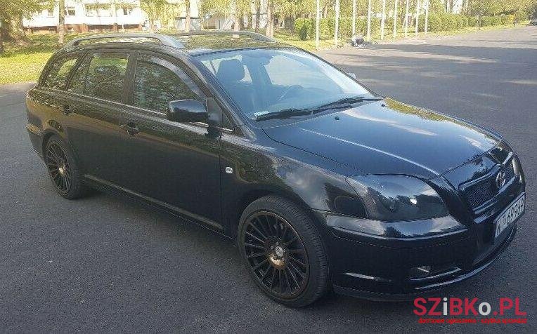 2005' Toyota Avensis photo #1