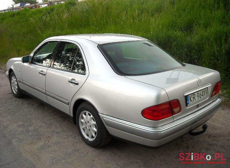 1997' Mercedes-Benz Klasa E photo #2