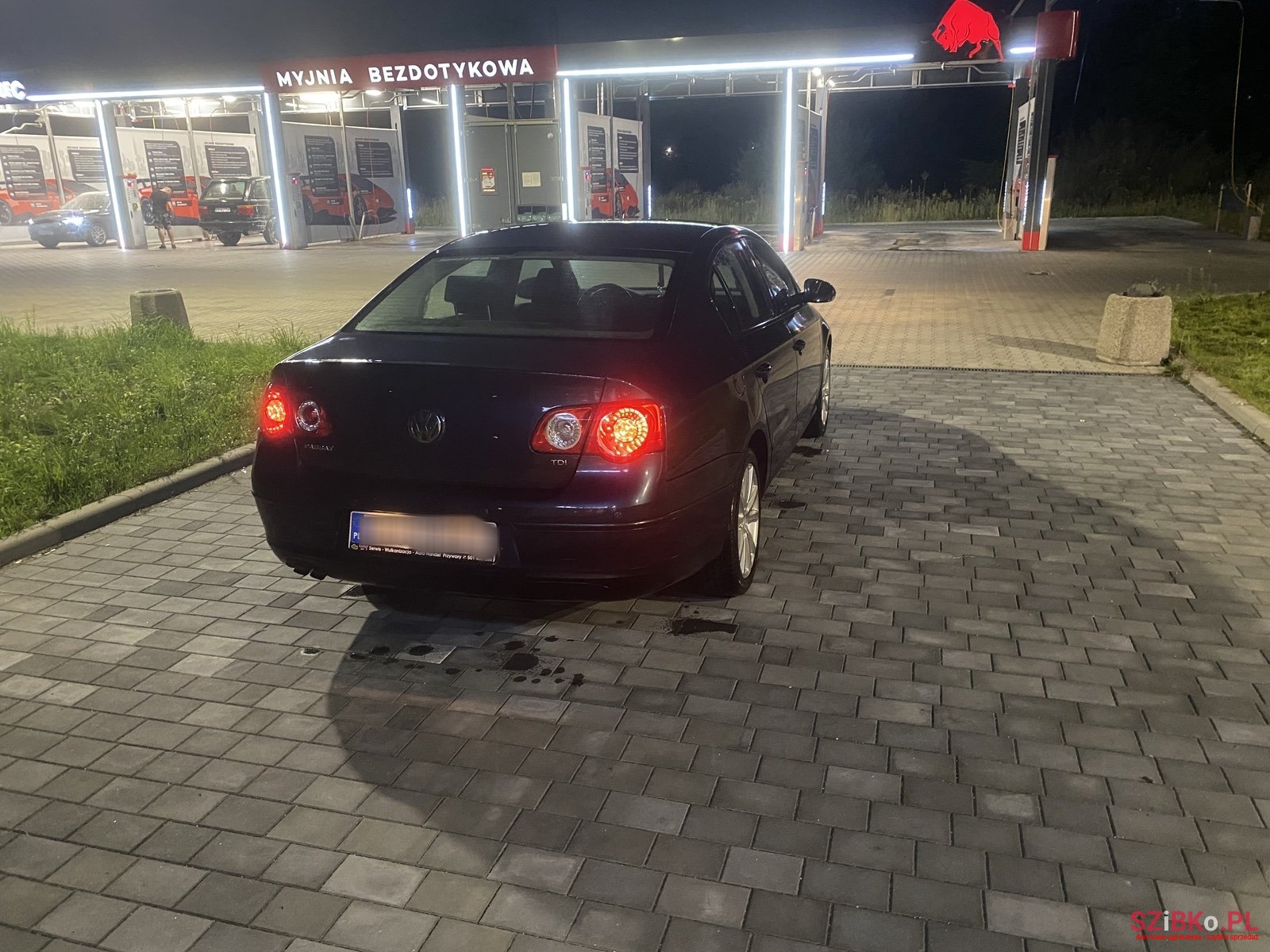 2008' Volkswagen Passat photo #2