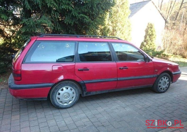 1995' Volkswagen Passat photo #1