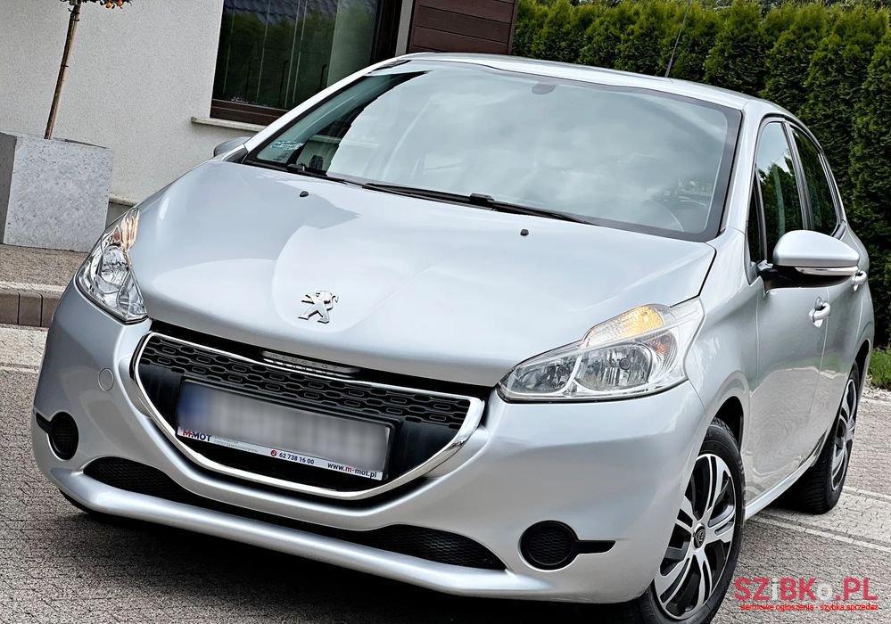2012' Peugeot 208 1.4 Hdi Active Pack photo #2