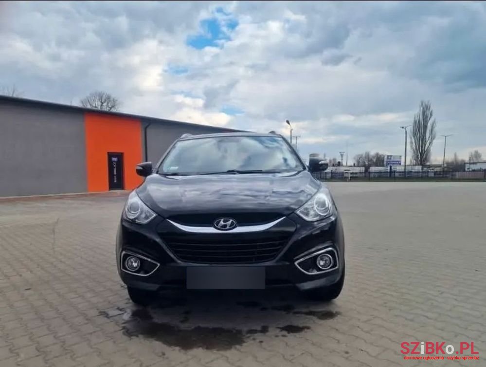 2011' Hyundai ix35 photo #2