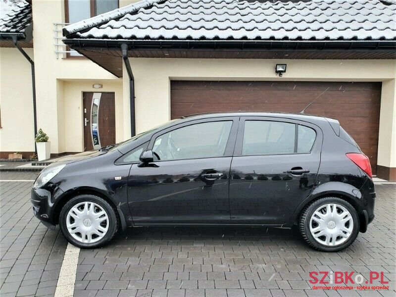 2008' Opel Corsa photo #2