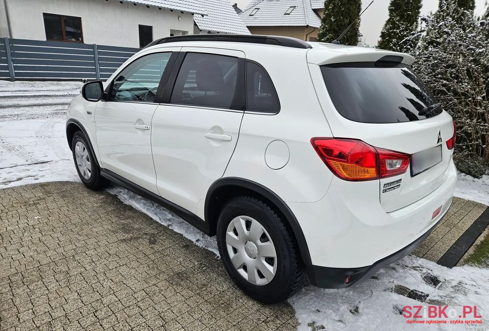 2016' Mitsubishi ASX photo #6