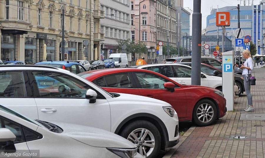 Kolejne miasto z podwyżkami cen parkowania. Katowice - nawet 5 zł/h dla mieszkańców, 10 zł/h dla przyjezdnych