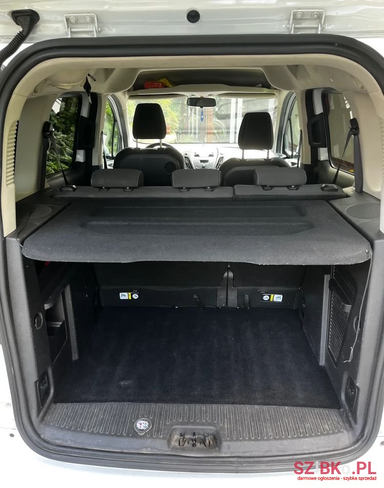 2017' Ford Tourneo Courier photo #2