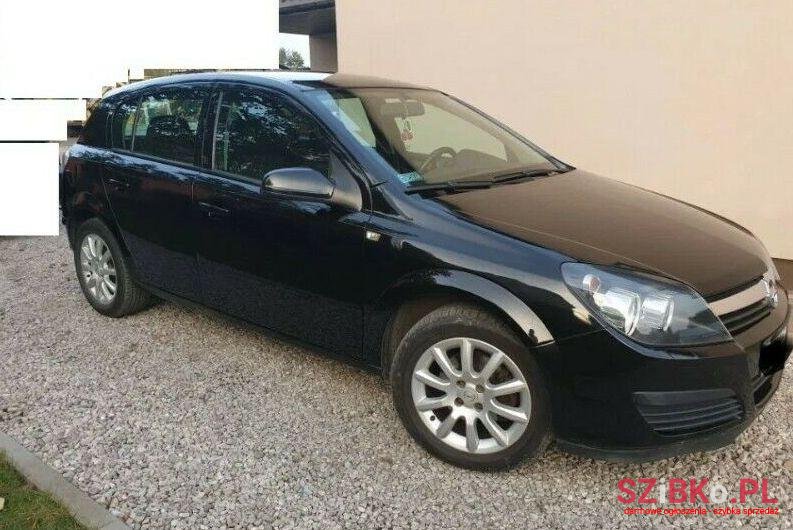 2005' Opel Astra photo #1