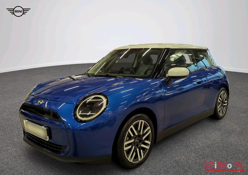 2023' MINI Cooper photo #1