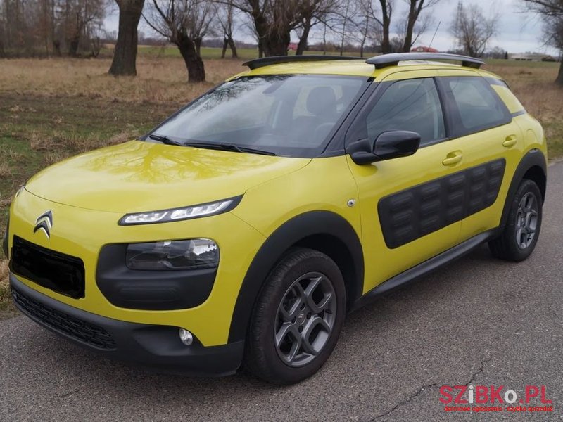 2015' Citroen C4 Cactus 1.2 Puretech Feel photo #2