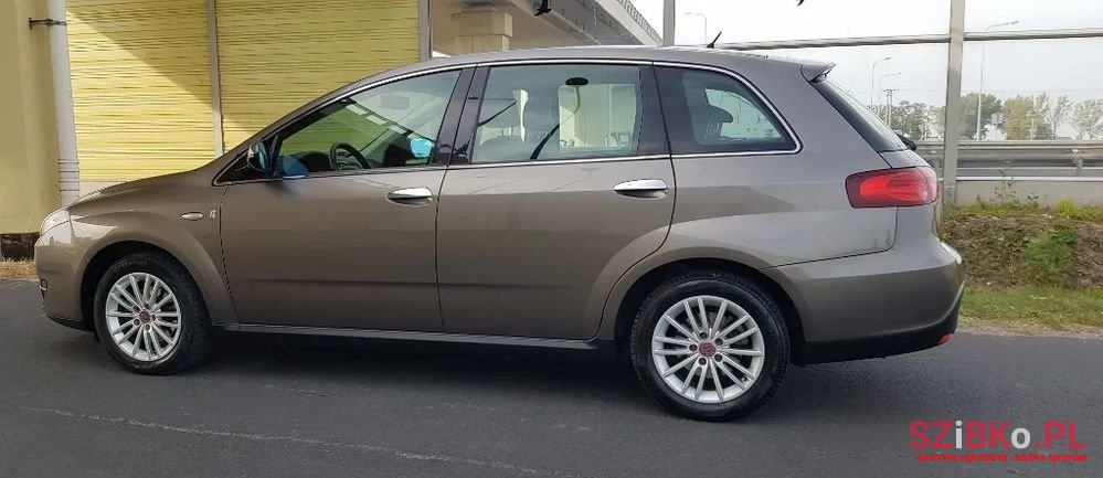 2008' Fiat Croma photo #2