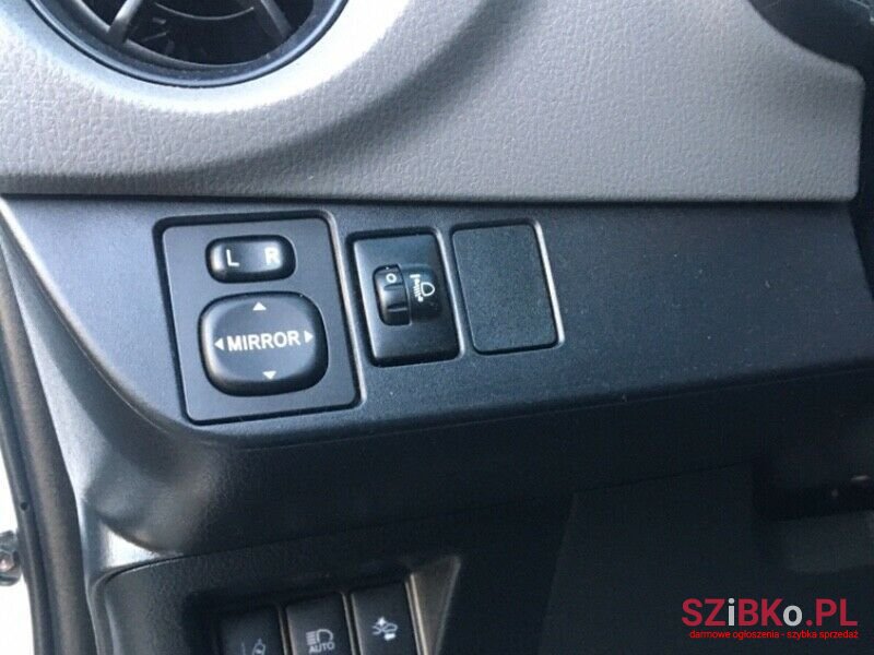 2018' Toyota Yaris photo #6