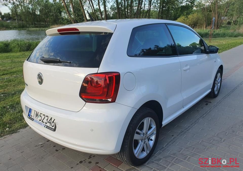 2012' Volkswagen Polo photo #3