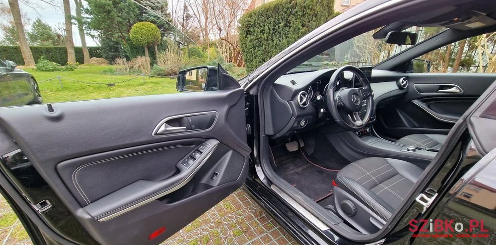 2015' Mercedes-Benz CLA photo #4