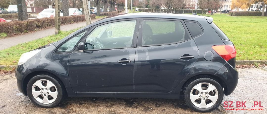 2010' Kia Venga photo #5