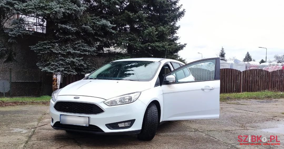 2017' Ford Focus photo #1