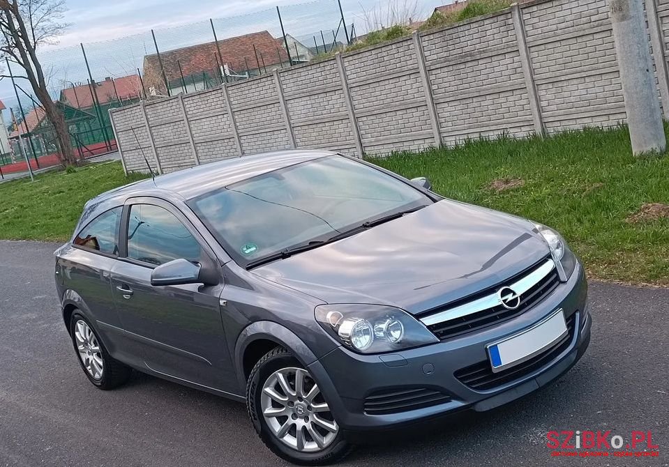 2006' Opel Astra photo #1