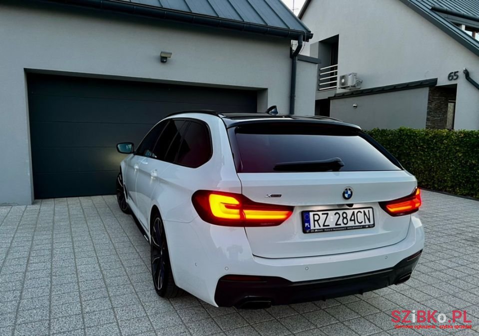 2021' BMW Seria 5 photo #3