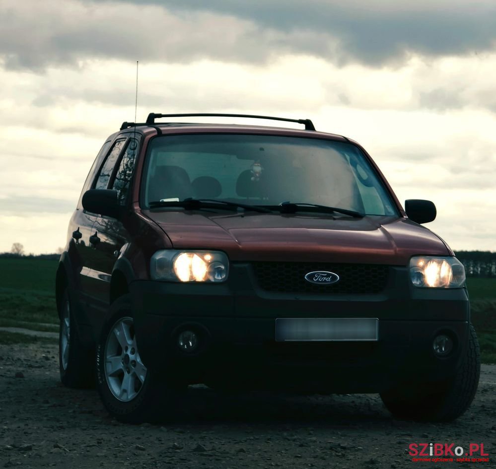 2004' Ford Maverick 3.0 V6 Limited photo #3