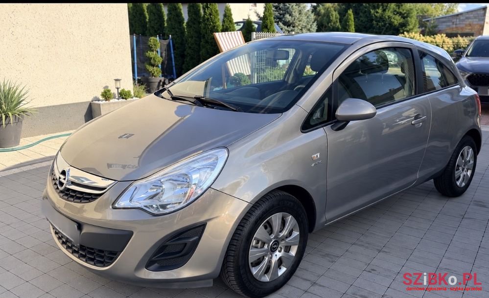 2013' Opel Corsa photo #4