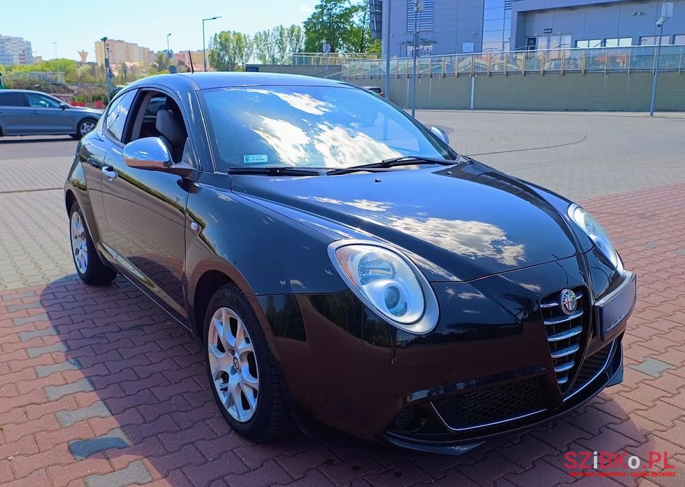 2010' Alfa Romeo MiTo photo #2