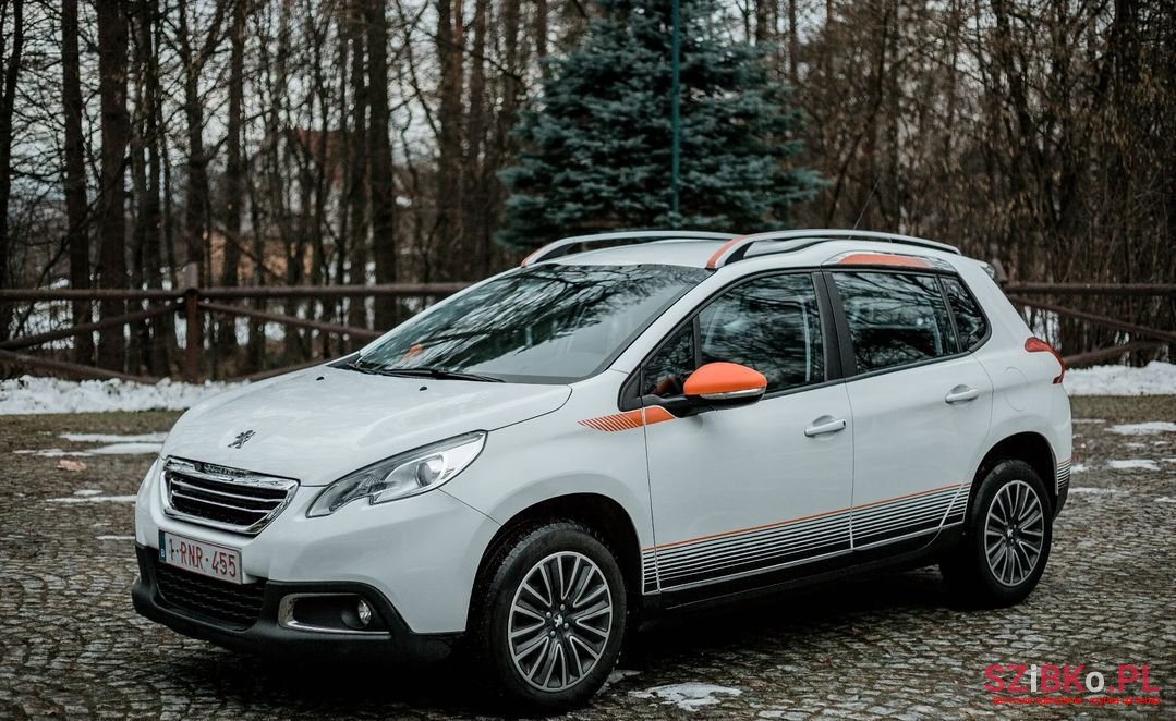 2013' Peugeot 2008 photo #1