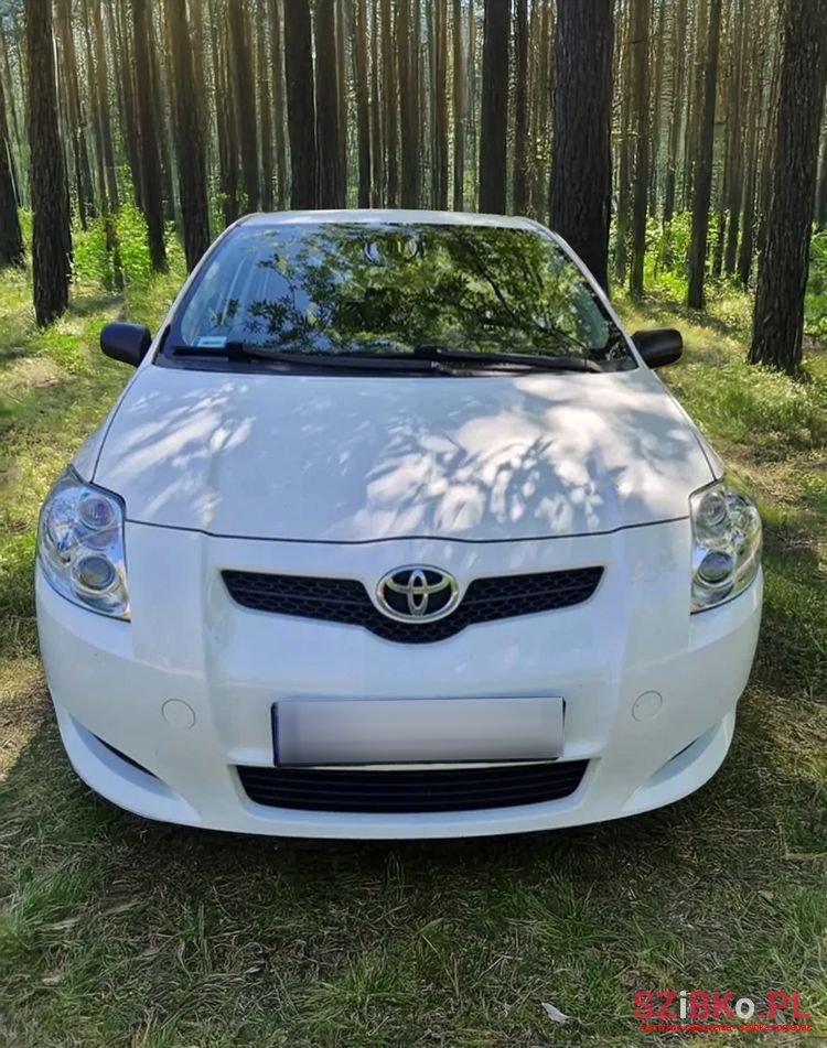 2008' Toyota Auris 2.0 D-4D Luna photo #3