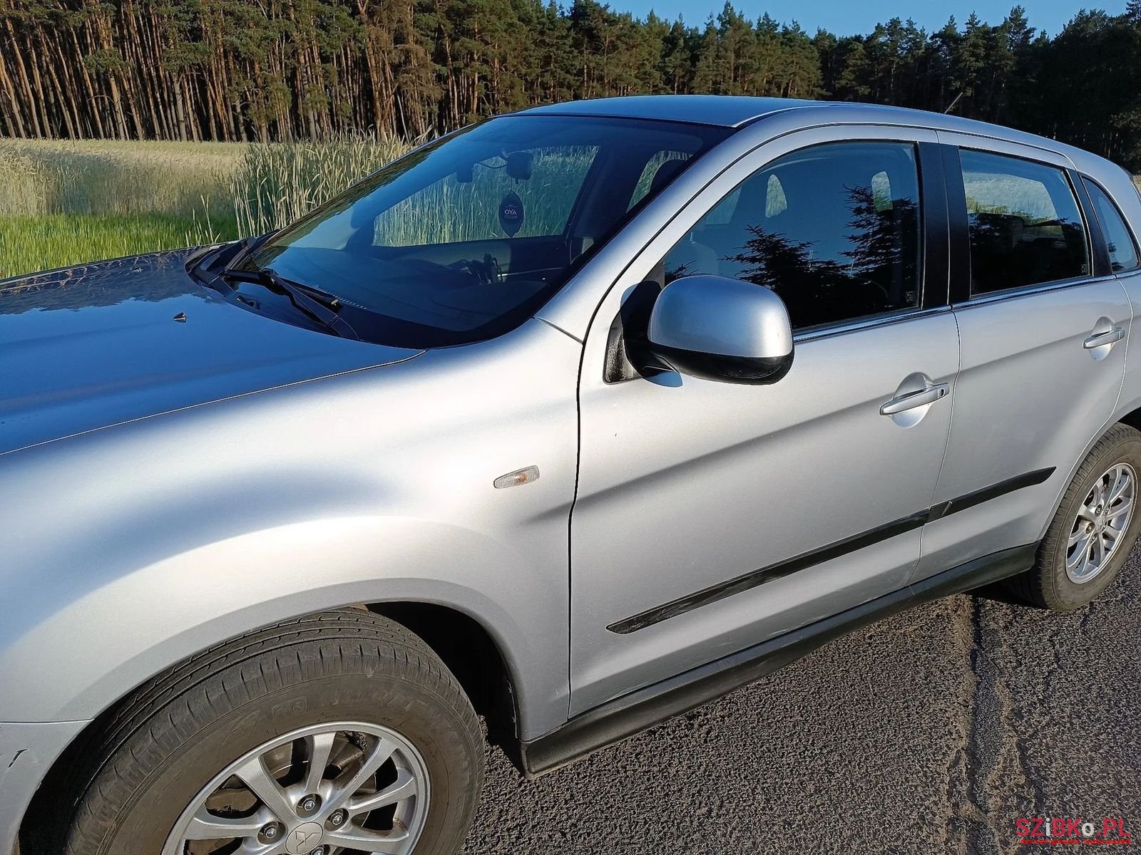 2010' Mitsubishi ASX photo #3
